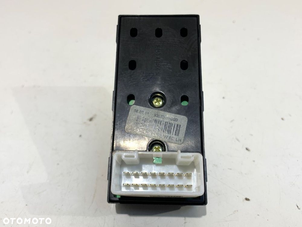 PRZEŁĄCZNIK SZYB  KIA CEE'D liftback (ED) 2006 - 2012 1.4 77 kW [105 KM] benzyna 2006 - 2012 - 3