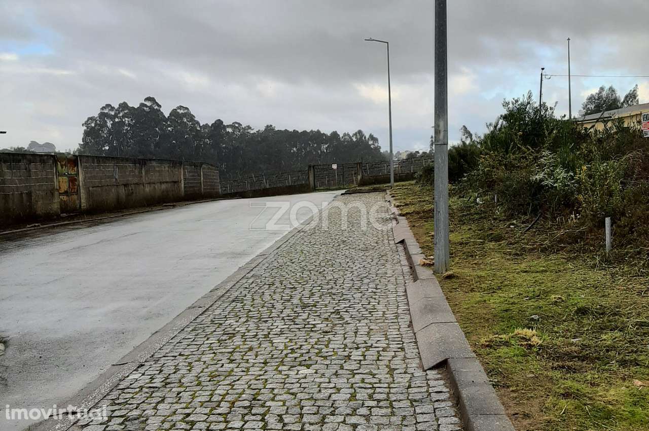 Terreno na Quinta do Areeiro em São João de Ver, Santa Maria da Fei... - Grande imagem: 2/9