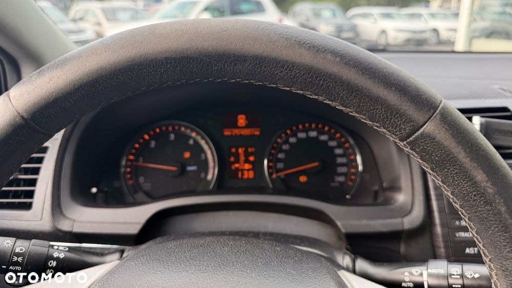 Toyota Avensis - 9