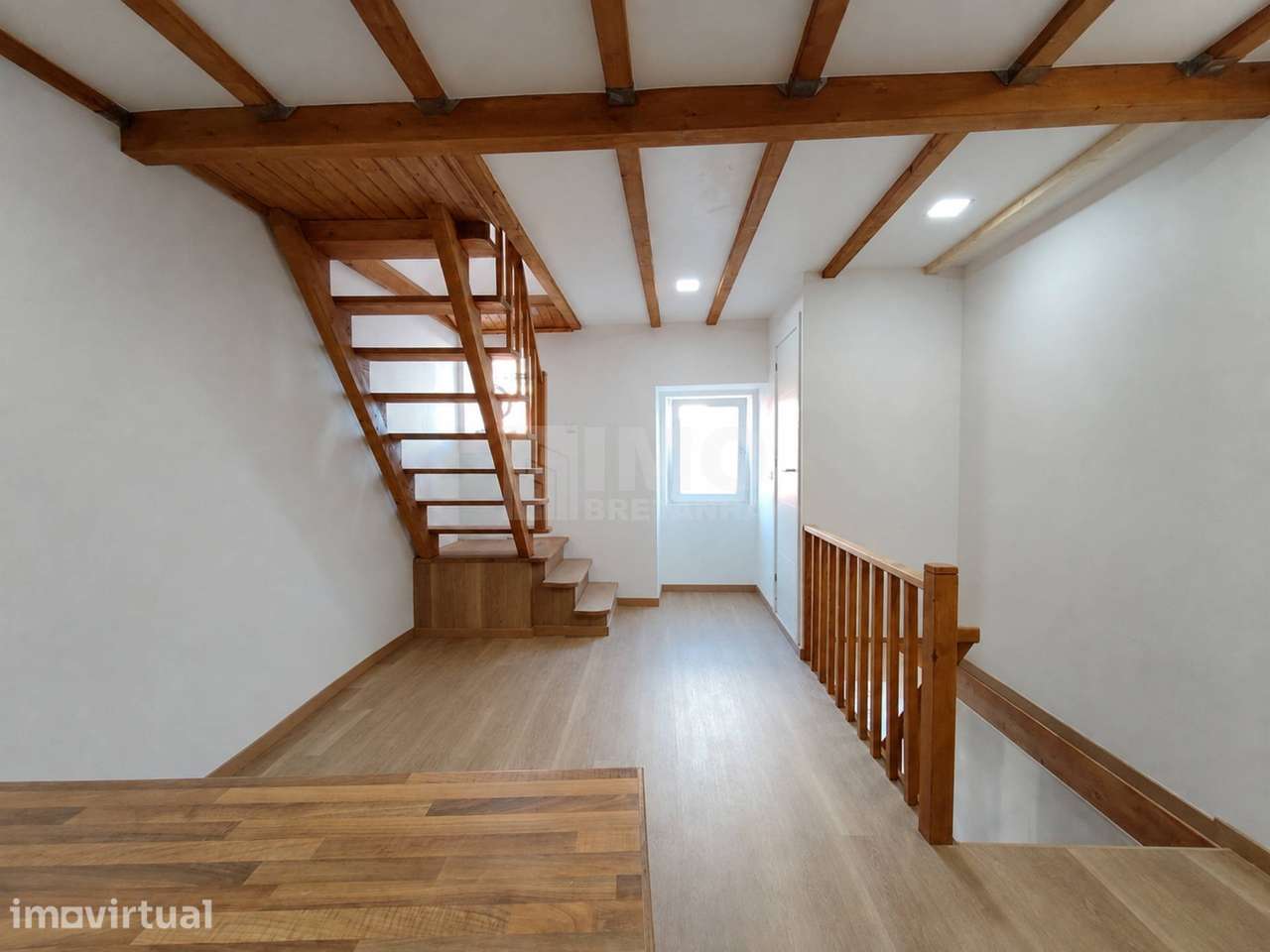 Moradia Renovada na Vila do Carvalho – Covilhã - Grande imagem: 5/12