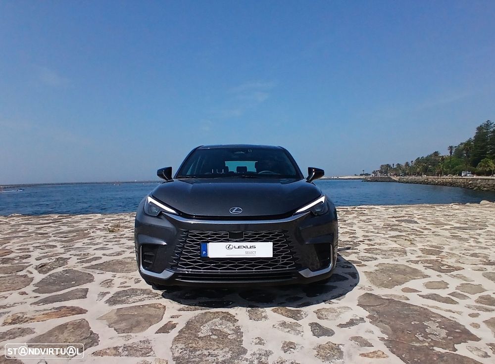 Lexus LBX Elegant - 13