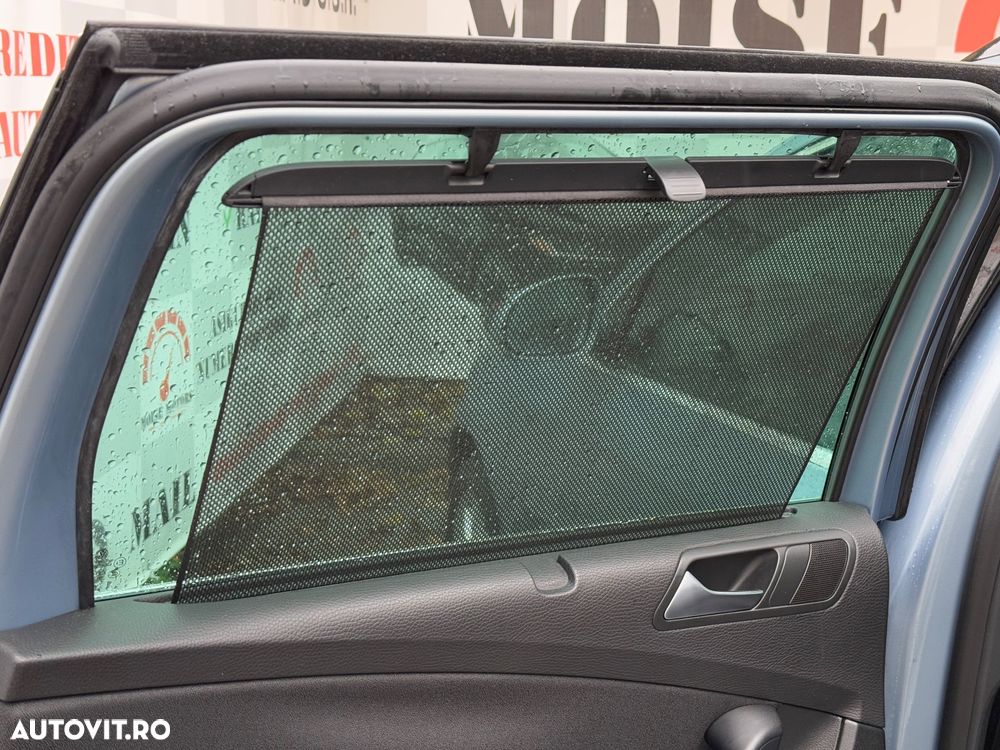 Volkswagen Passat Variant 2.0 TDI BlueMotion Technology DPF Highline - 12