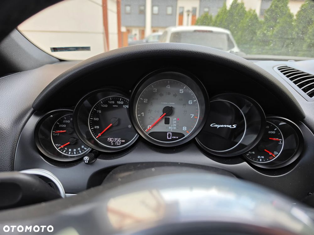 Porsche Cayenne S - 5