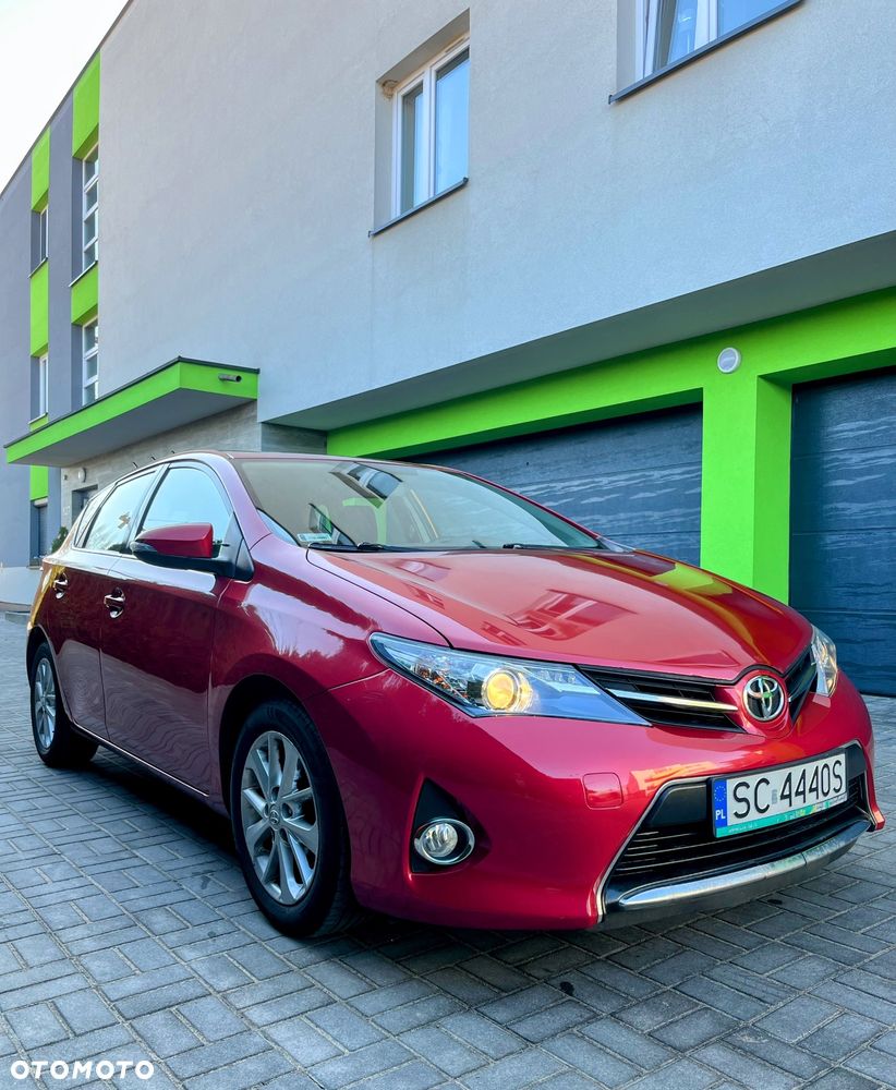 Toyota Auris 1.4 D-4D Travel - 1