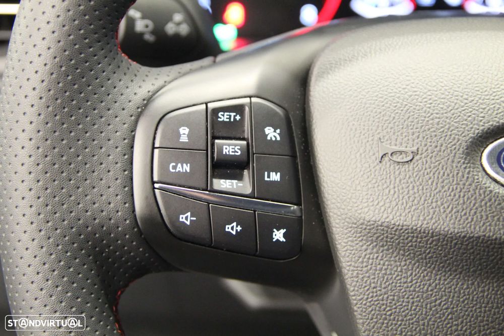 Ford Focus 1.0 EcoBoost MHEV ST-Line - 19