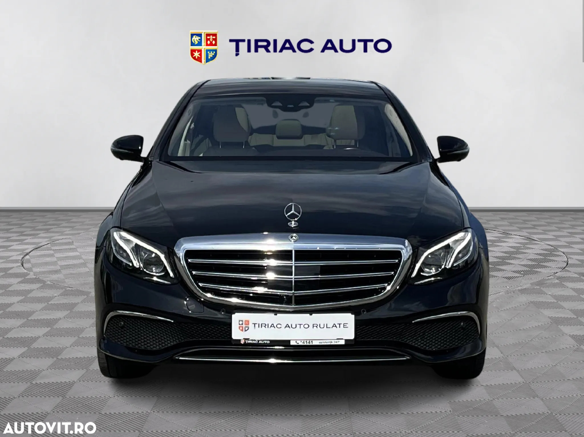 Mercedes-Benz E 300 9G-TRONIC Exclusive - 8
