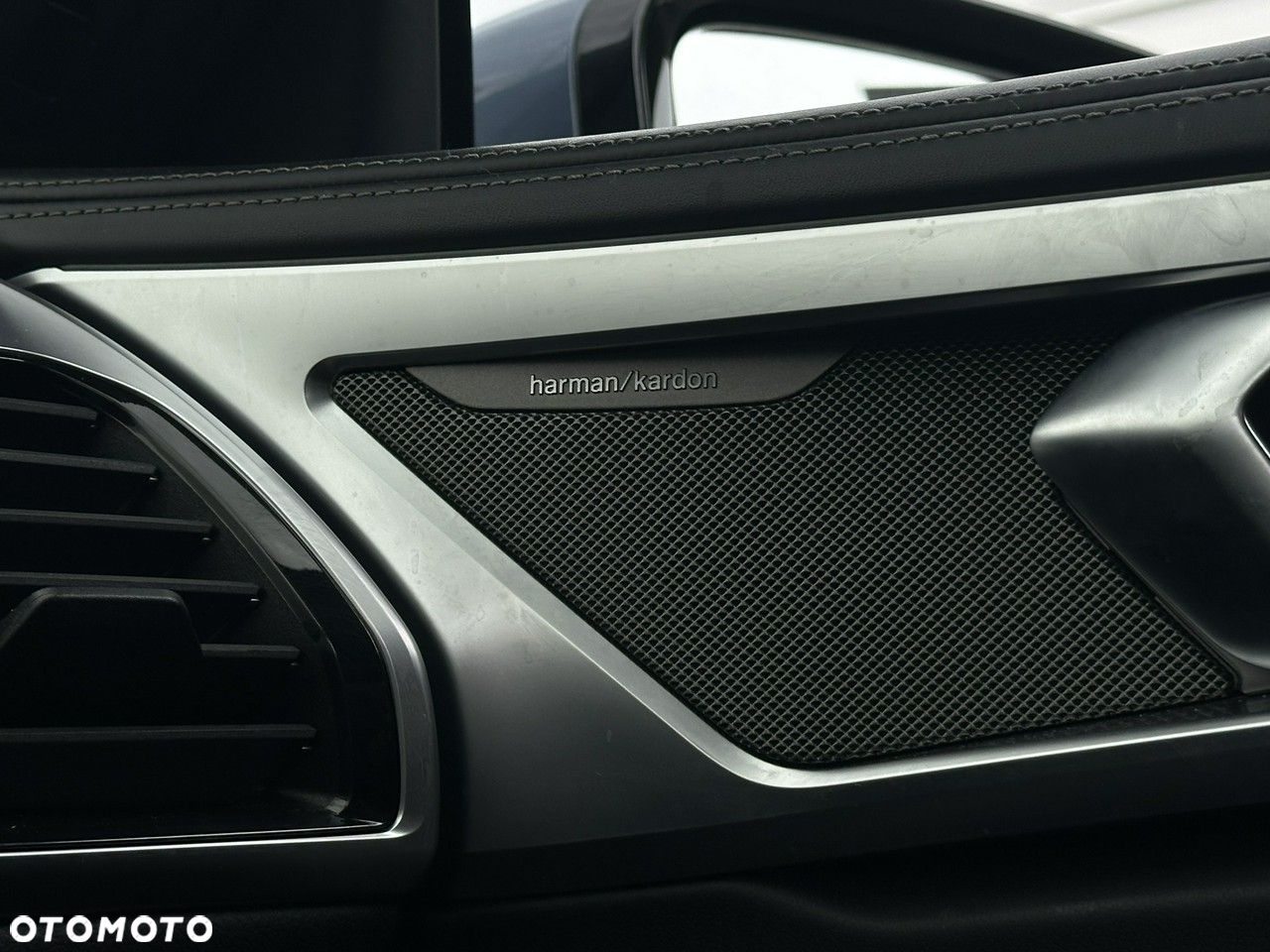 BMW Seria 8 - 11