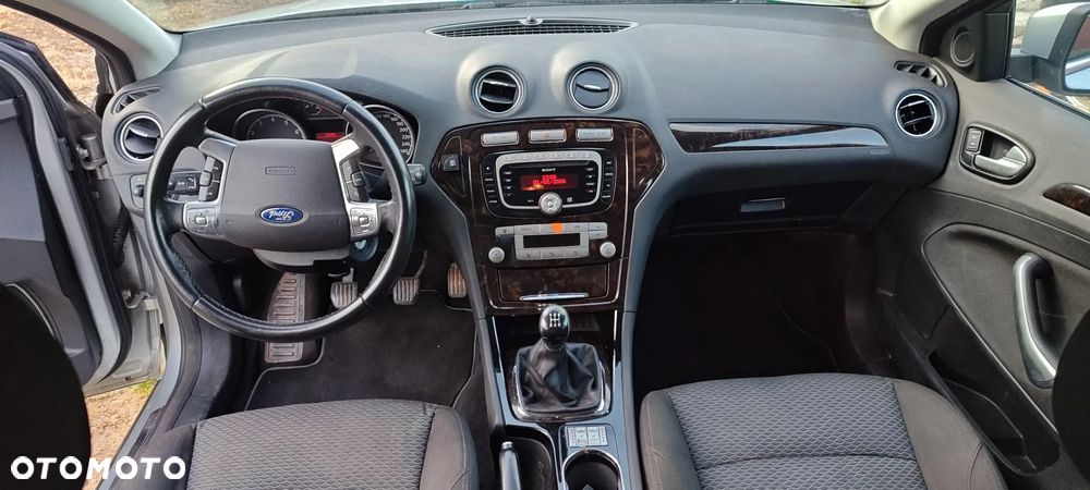 Ford Mondeo 2.0 Ghia X - 7