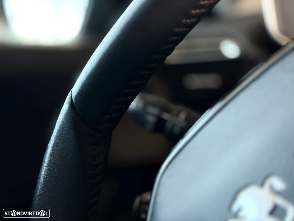 Peugeot 2008 BlueHDi 110 Allure - 16