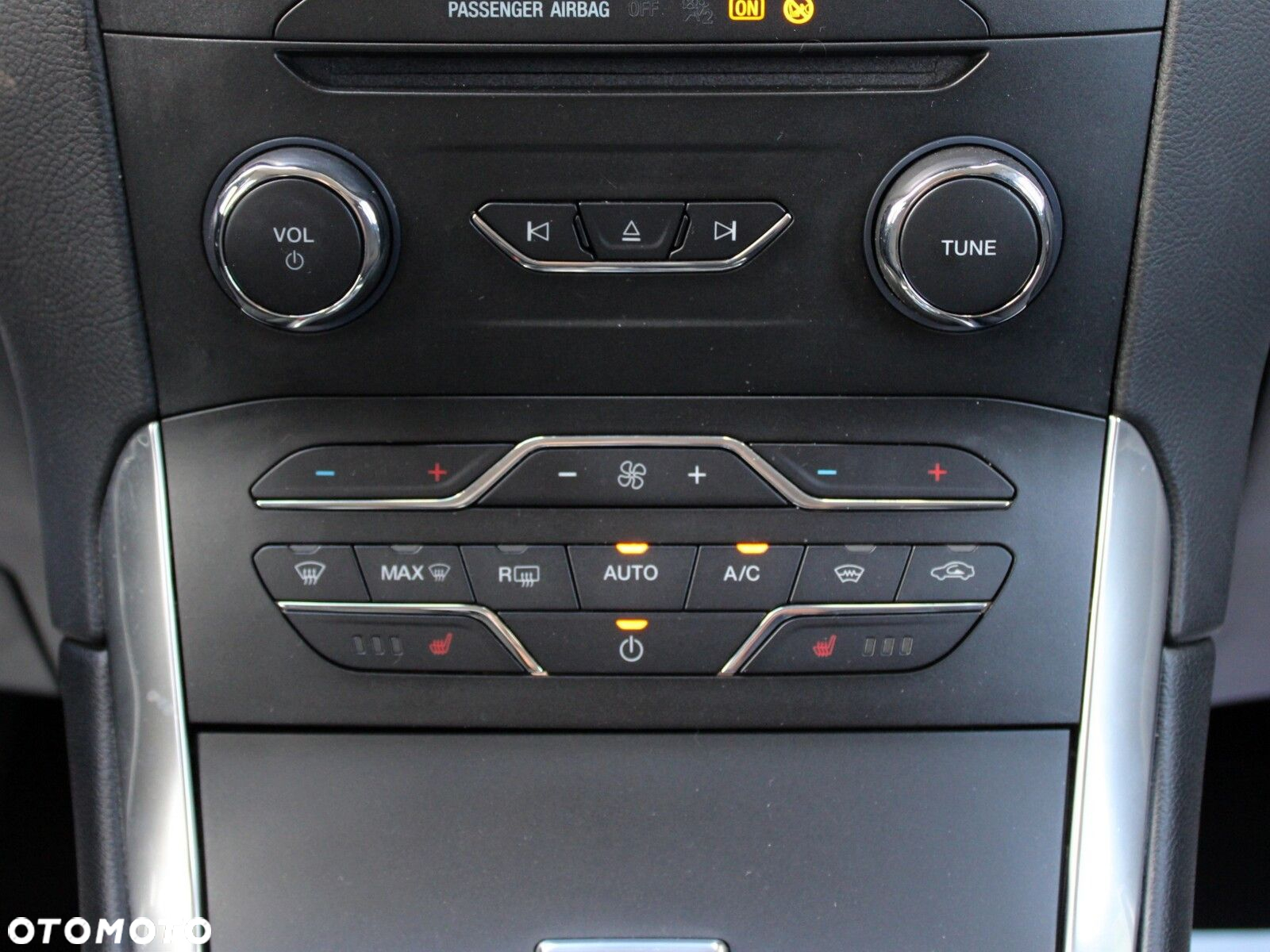 Ford S-Max - 21