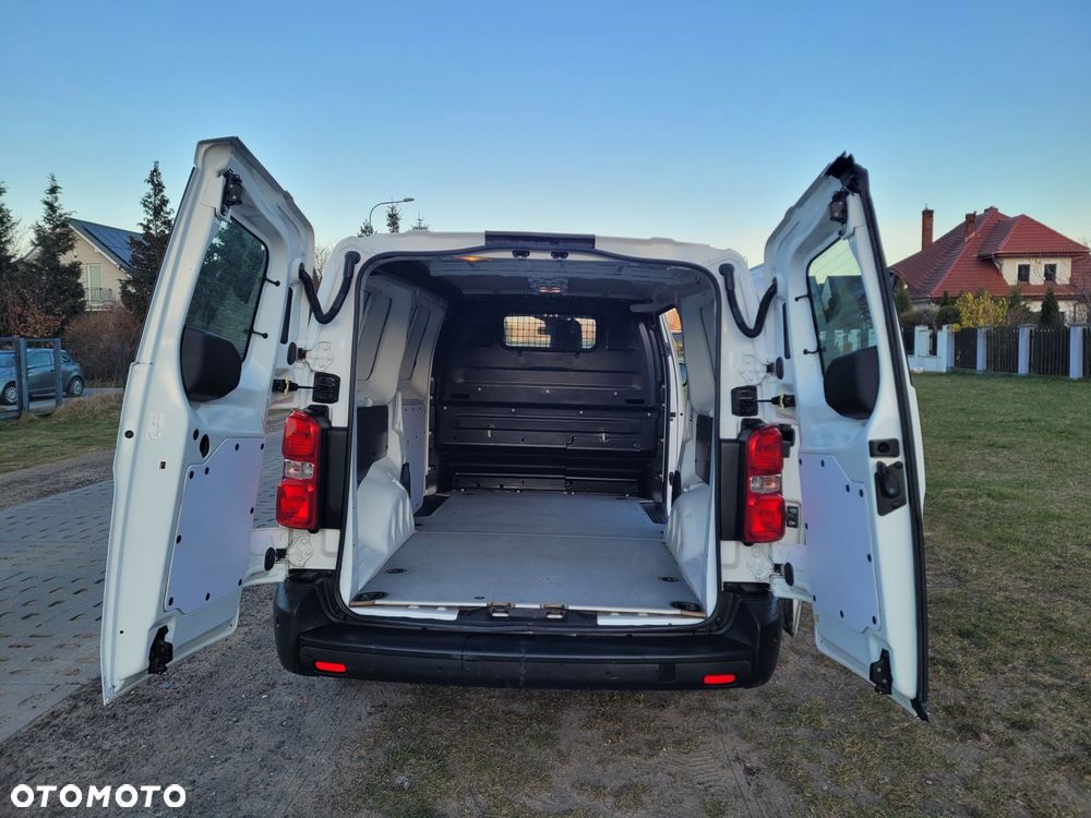 Toyota Proace LONG kamera 122KM NaviGoogle 3-osobowy - 18