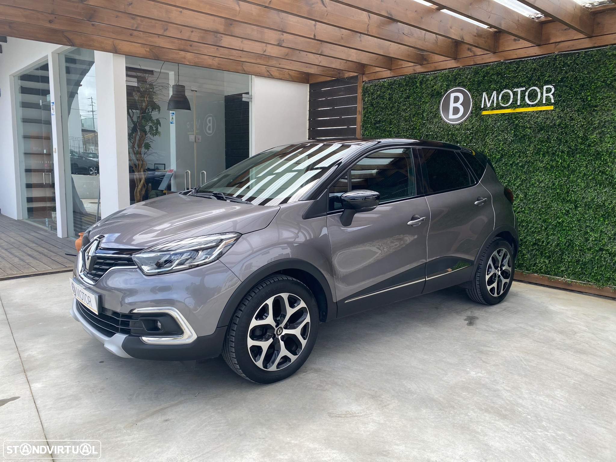 Renault Captur 1.0 TCe Exclusive - 2