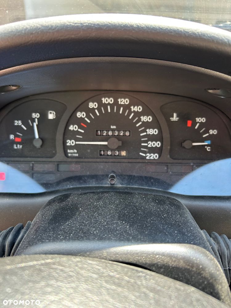 Opel Astra 1.4 GL - 16