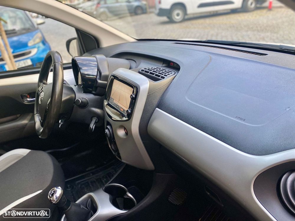 Toyota Aygo 1.0 X-Cite - 26