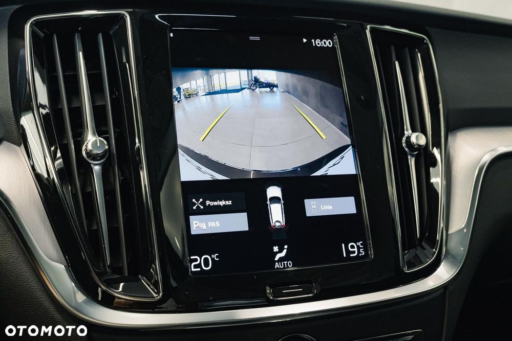 Volvo V60 B4 D Momentum Pro - 19