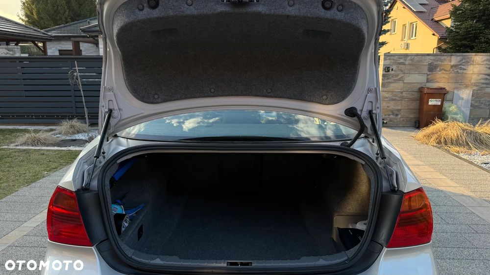 BMW Seria 3 330d - 15