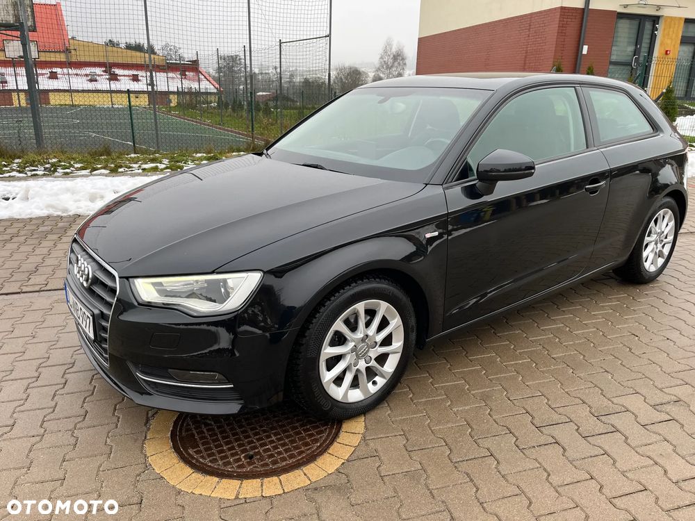 Audi A3 3-drzwiowe 1.4 TFSI S line Sportpaket - 2