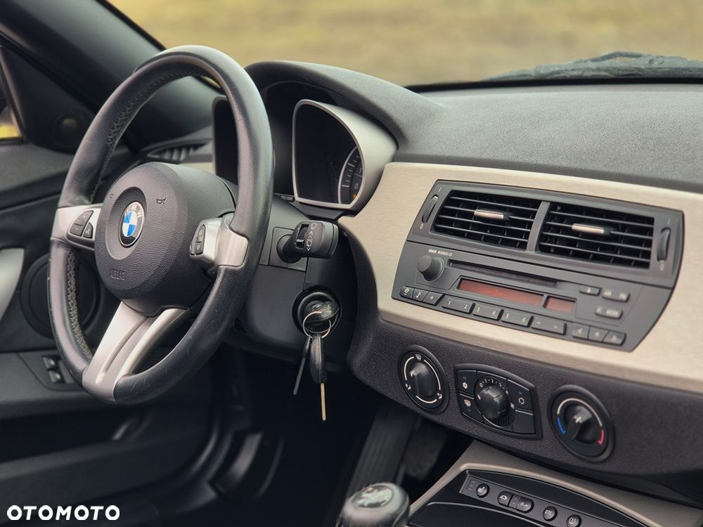 BMW Z4 2.2i - 7