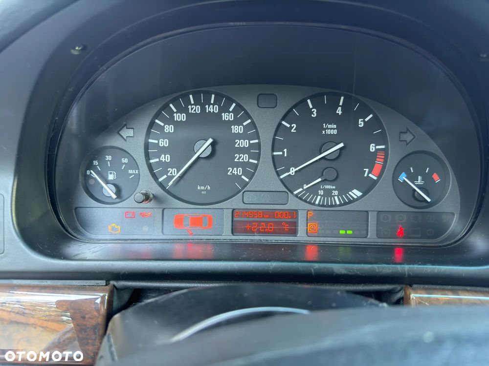 BMW Seria 5 - 9