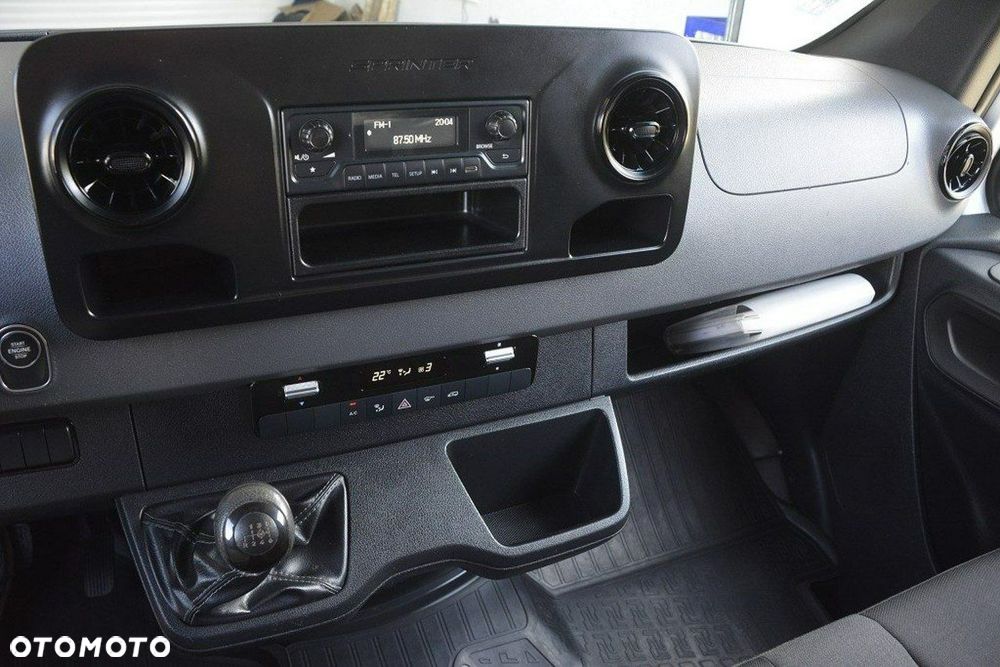 Mercedes-Benz Sprinter - 26