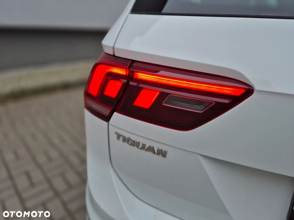 Volkswagen Tiguan 2.0 TDI SCR BlueMotion Technology Sport & Style - 11