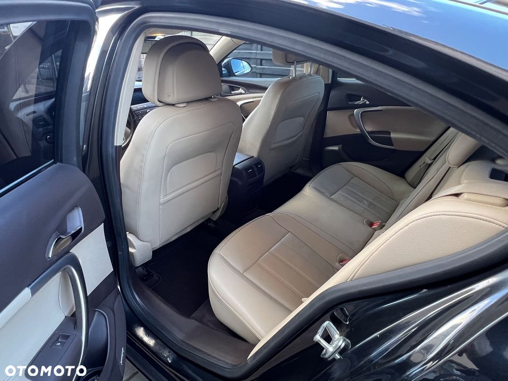 Opel Insignia - 11