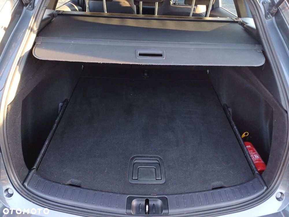 Toyota Corolla 1.8 Hybrid Comfort - 11