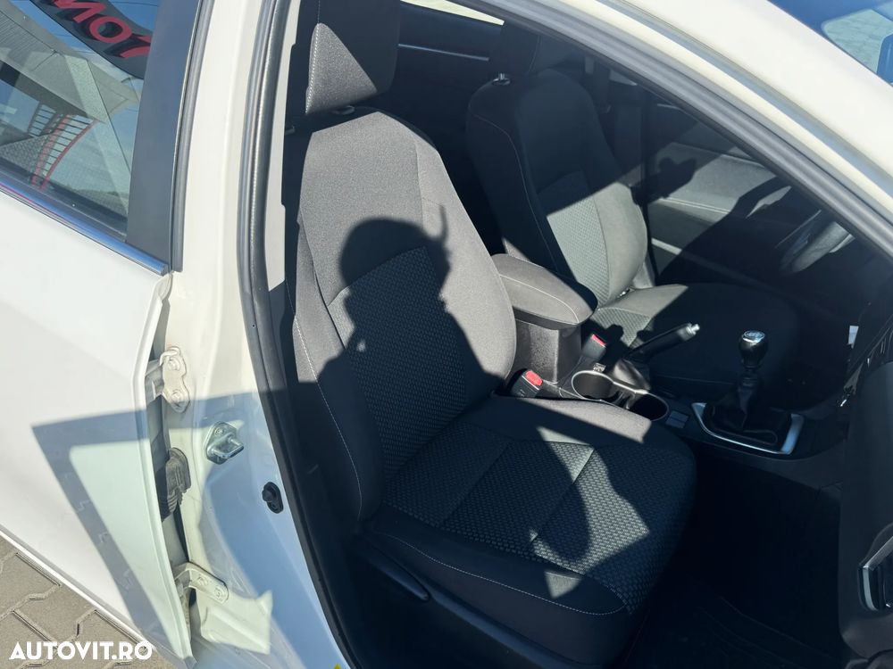 Toyota Corolla 1.6 Valvematic Life Plus - 23