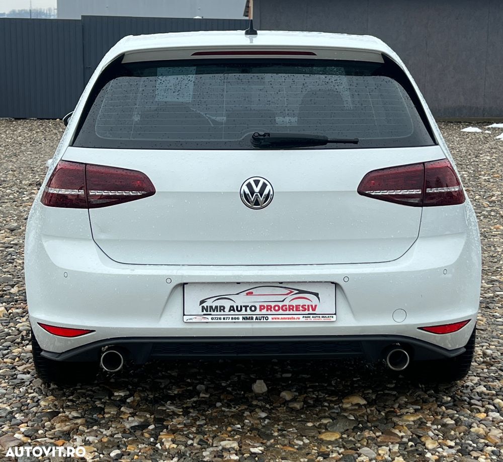 Volkswagen Golf 1.6 TDI BMT Comfortline - 9