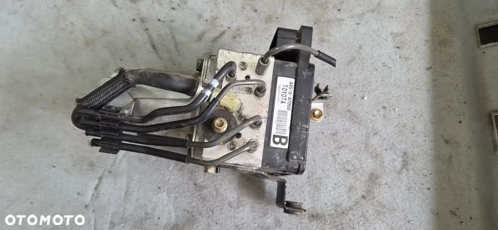 Pompa sterownik ABS Toyota Prius II 1,5 hybryda 2005r 44510-47050 - 7