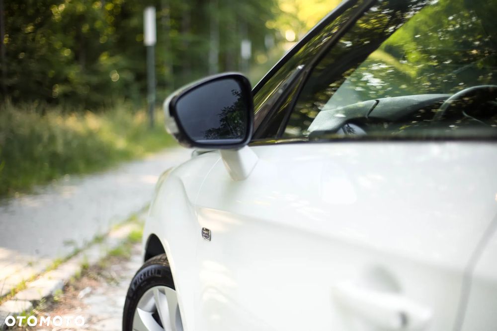 Citroën DS5 2.0 HDi Hybrid4 SoChic MCP - 8