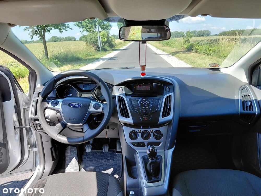 Ford Focus 1.6 Edition - 6