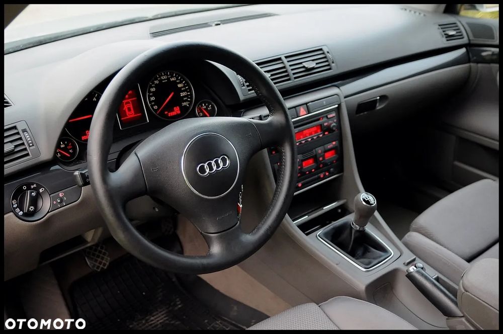 Audi A4 Avant 2003 photo 5