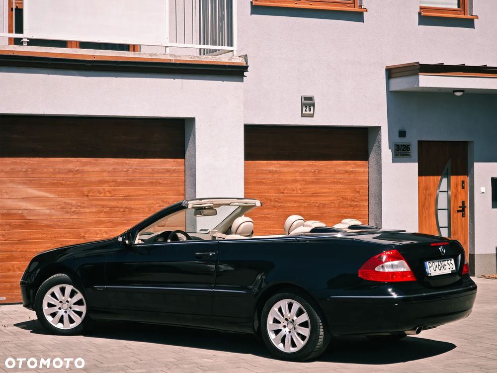 Mercedes-Benz CLK - 16