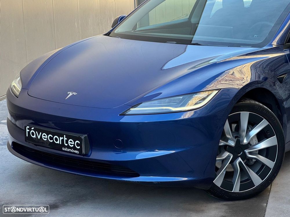 Tesla Model 3 2024 photo 2