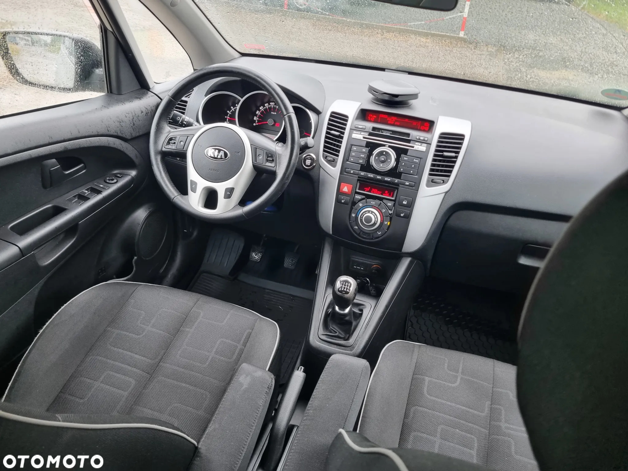 Kia Venga 1.6 CRDi 128 Dream Team Edition - 21