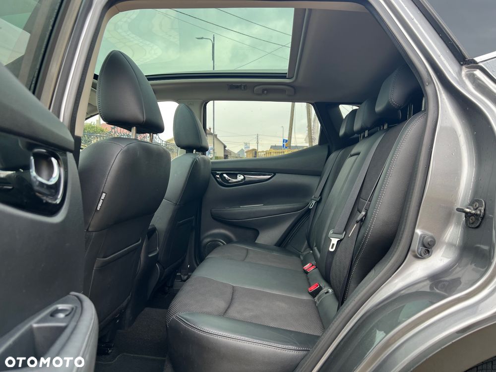 Nissan Qashqai 1.6 dCi Xtronic TEKNA+ - 10