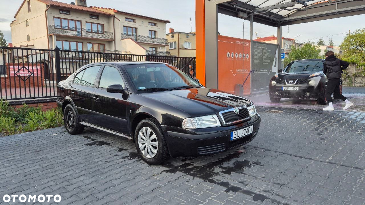 Skoda Octavia 1.6 Tour - 3