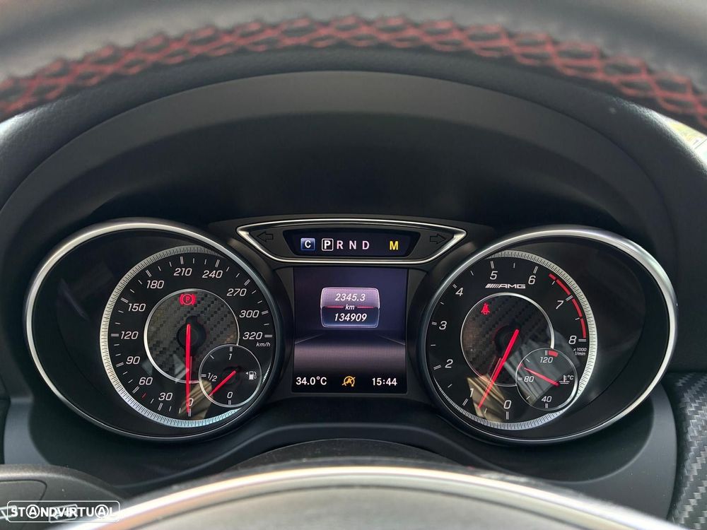 Mercedes-Benz A 45 AMG 4-Matic - 22