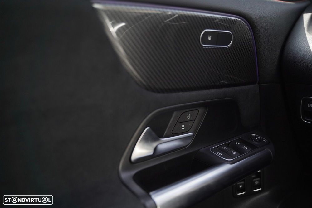 Mercedes-Benz GLA 250 e AMG Line - 19