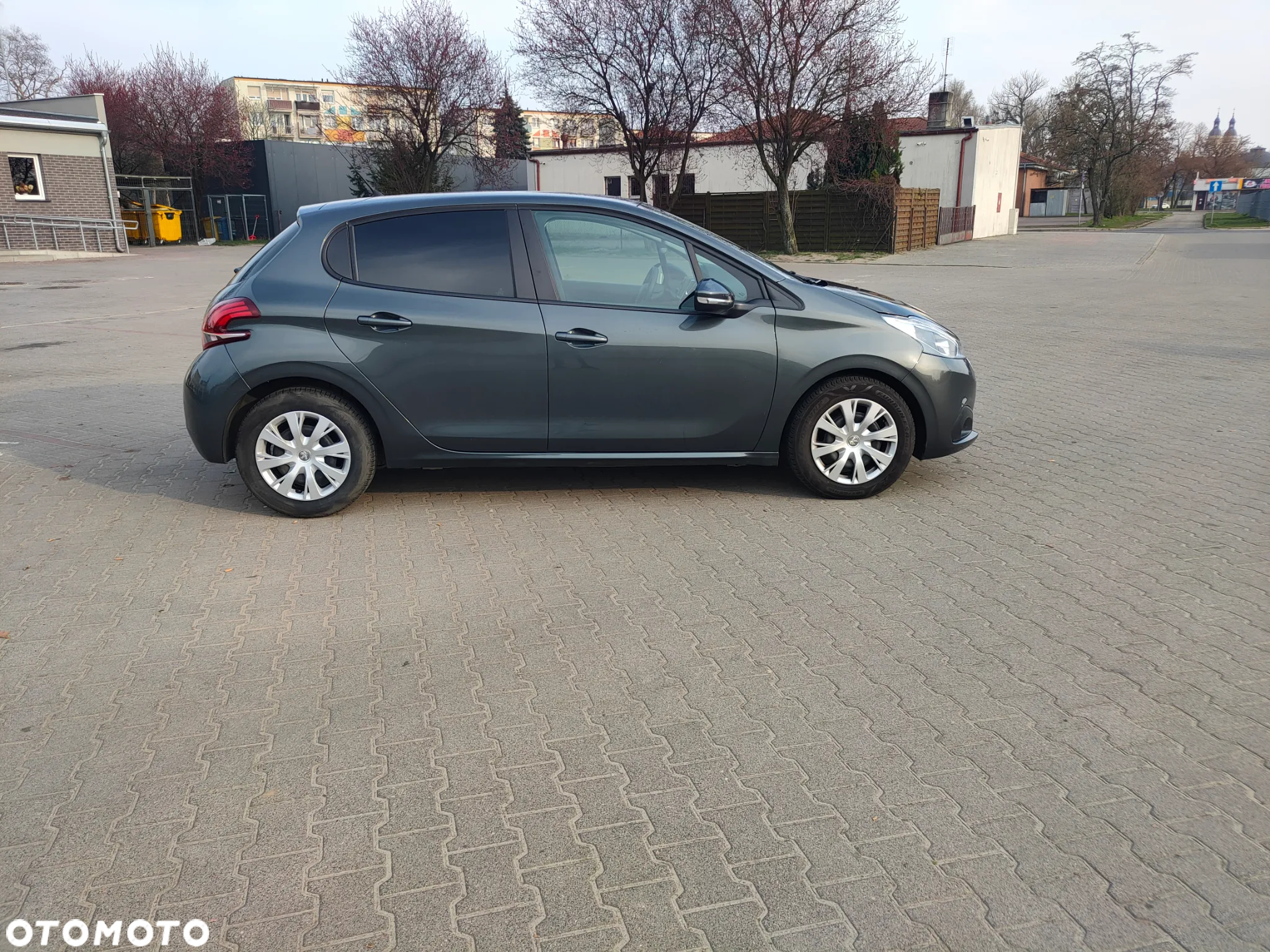 Peugeot 208 1.2 PureTech Active - 5
