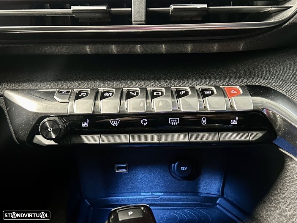 Peugeot 5008 1.2 PureTech Allure EAT8 - 33