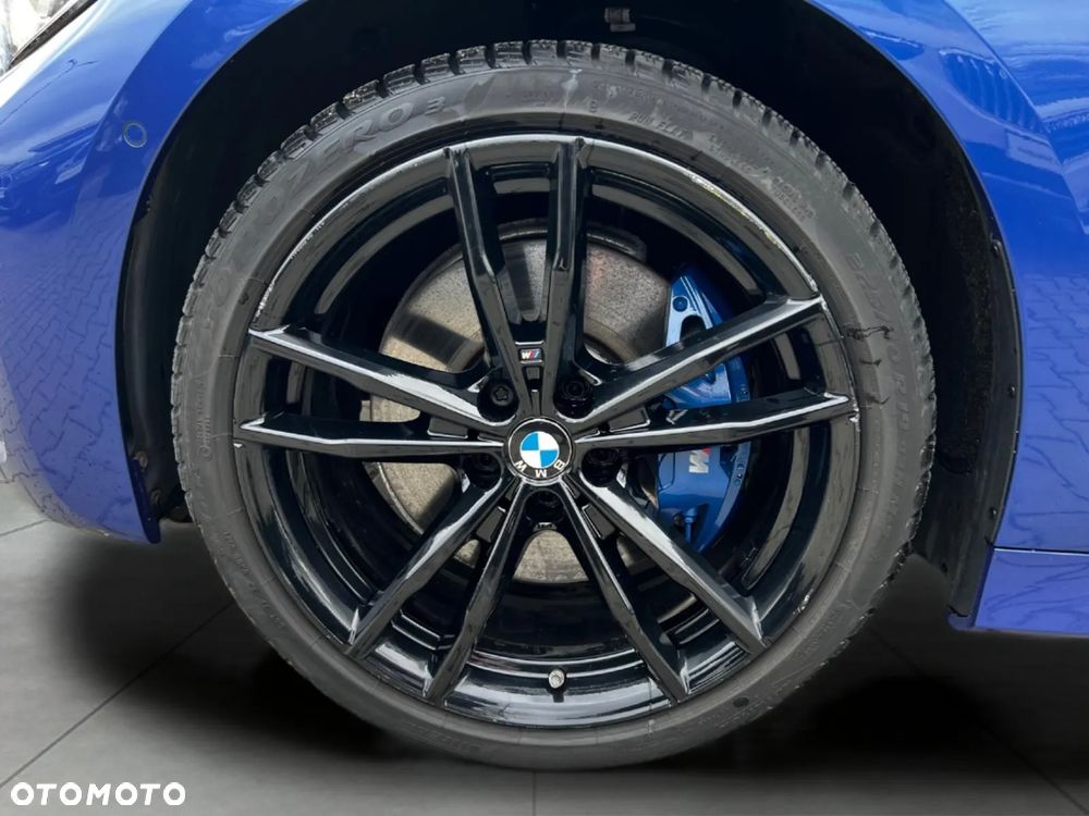 BMW Seria 3 330e M Sport - 8