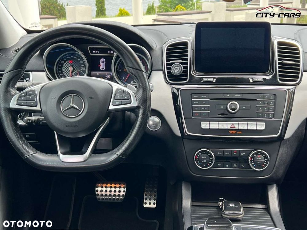 Mercedes-Benz GLE - 11