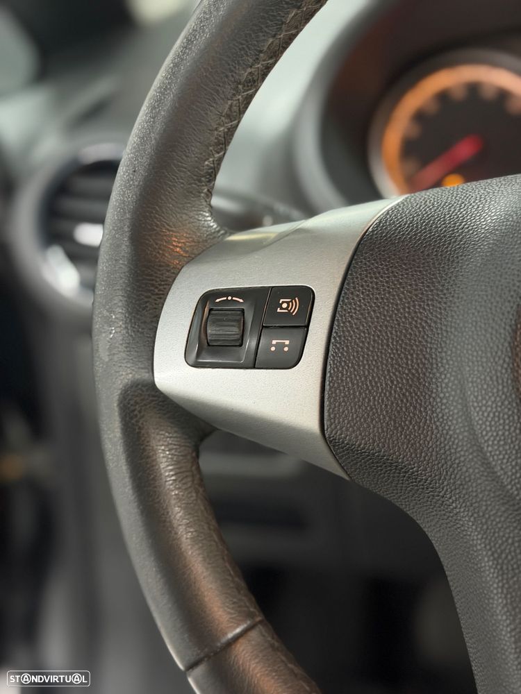 Opel Corsa 1.2 Cosmo - 24