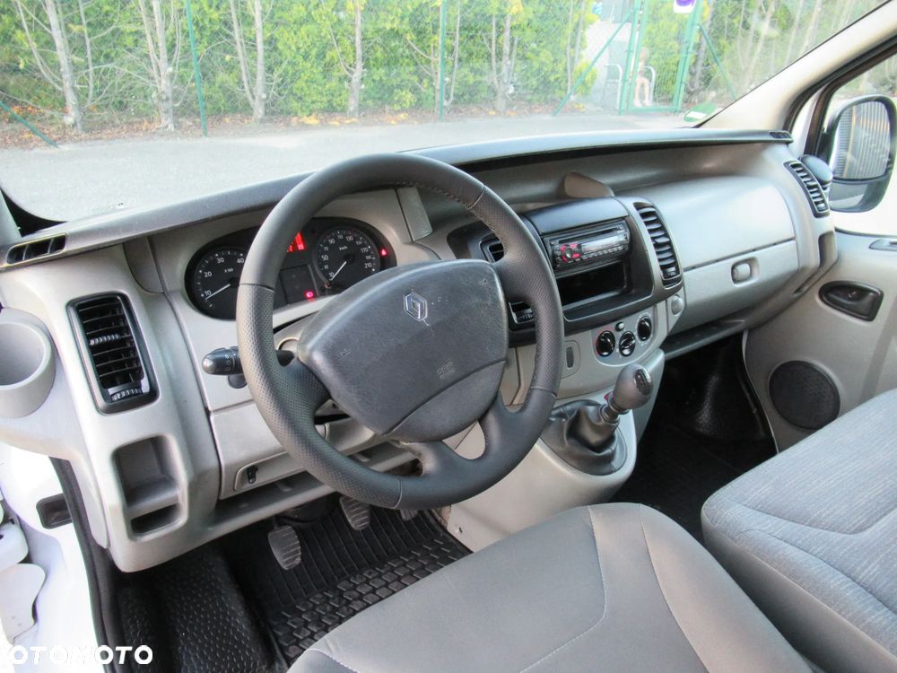 Renault TRAFIC - 13