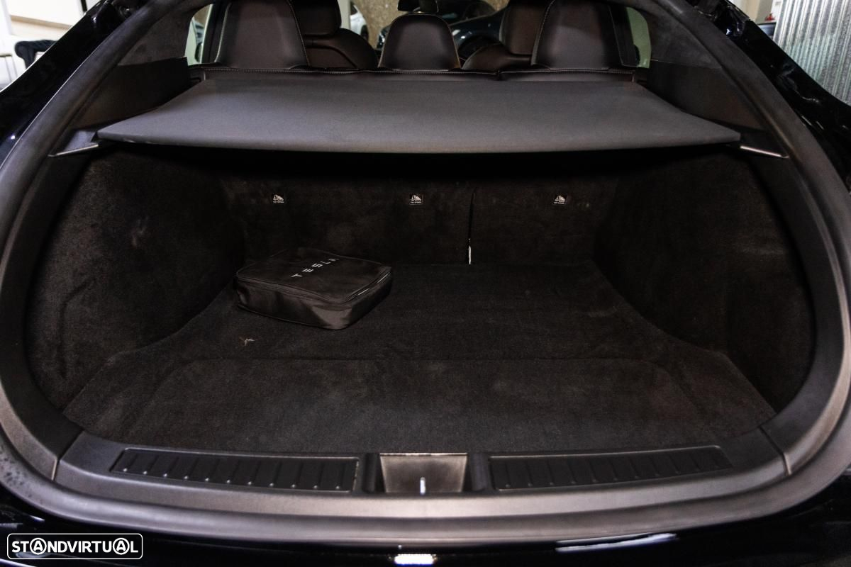 Tesla Model S - 41
