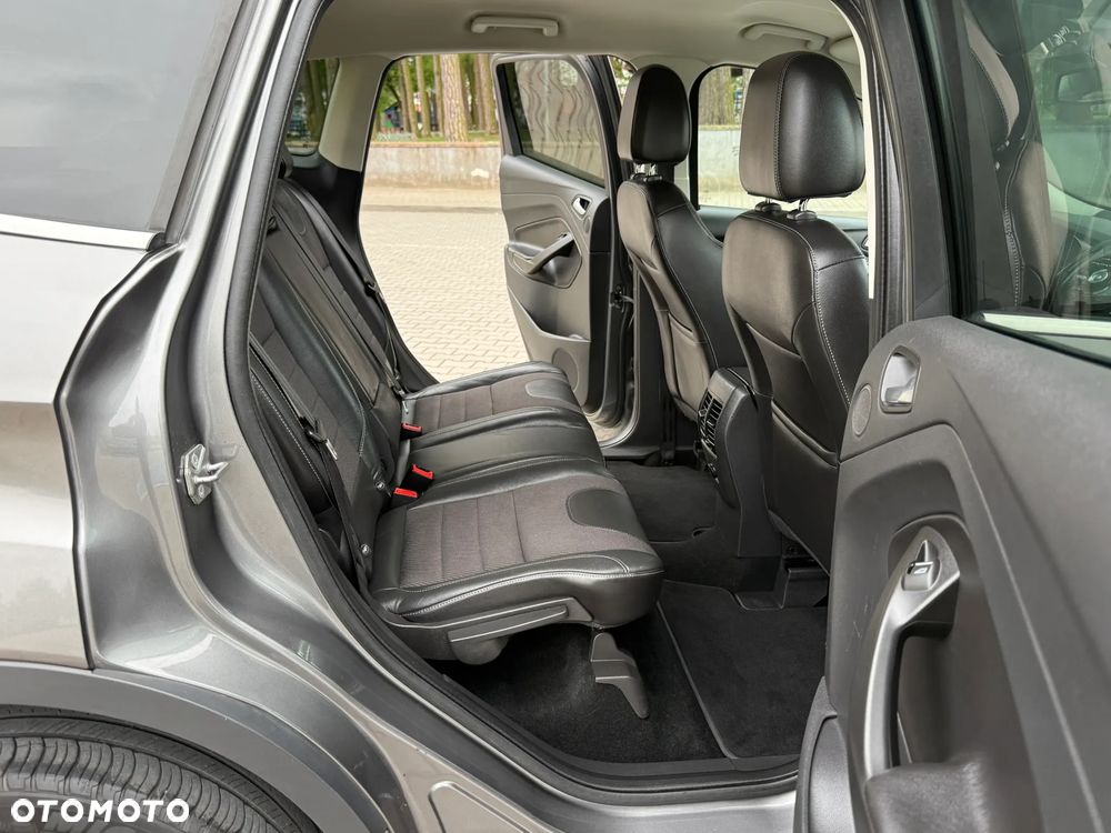 Ford Kuga 2.0 TDCi 4x4 Titanium - 29