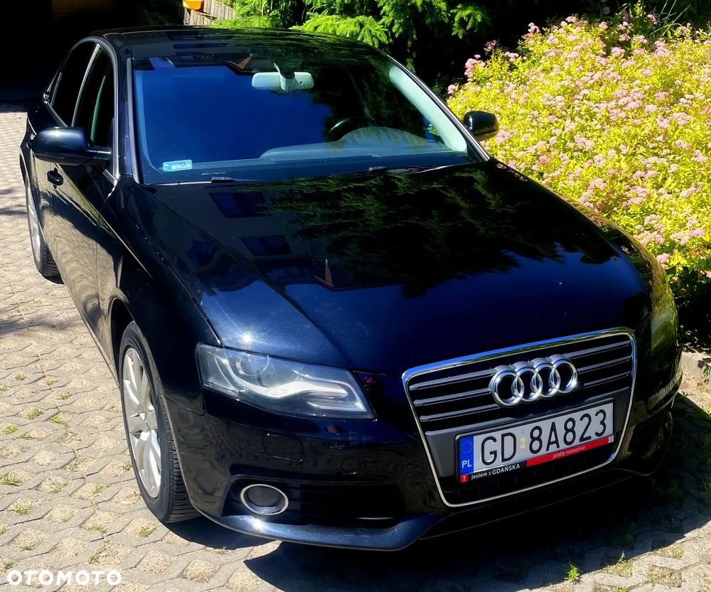 Audi A4 Limousine - 4