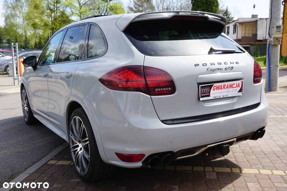 Porsche Cayenne GTS - 7